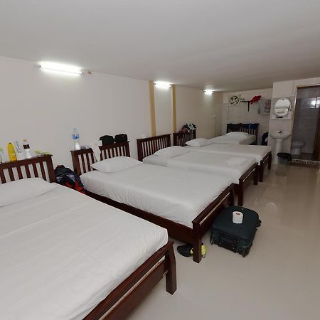 B Place Guesthouse Фи Фи Айлънд Екстериор снимка