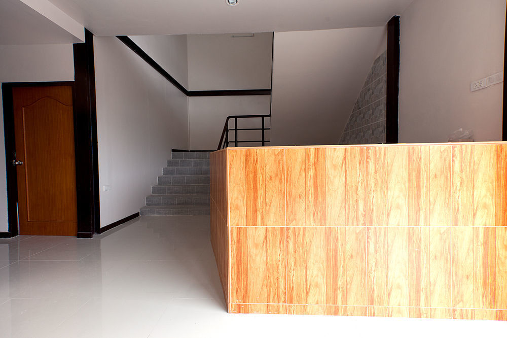 B Place Guesthouse Фи Фи Айлънд Екстериор снимка