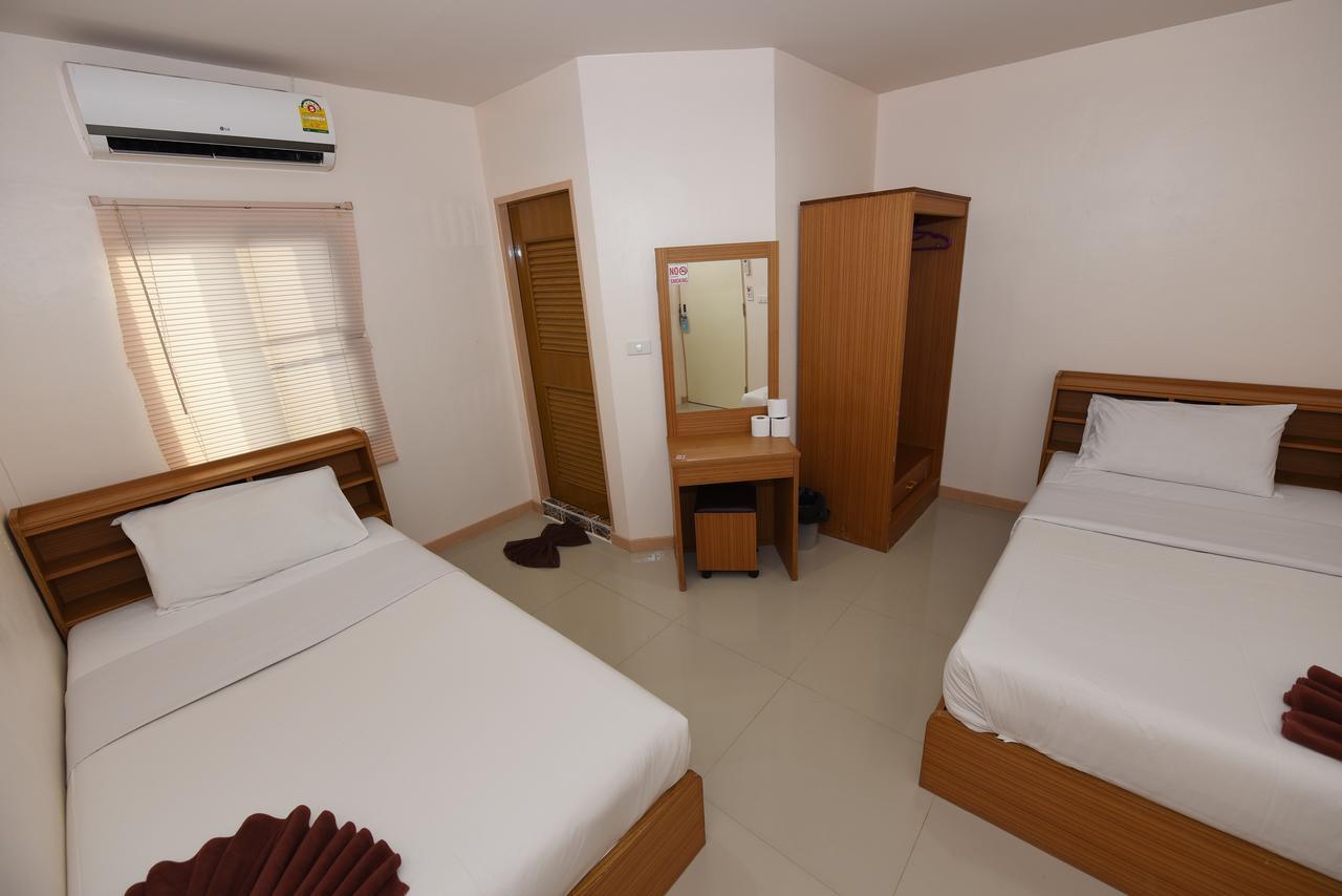 B Place Guesthouse Фи Фи Айлънд Екстериор снимка