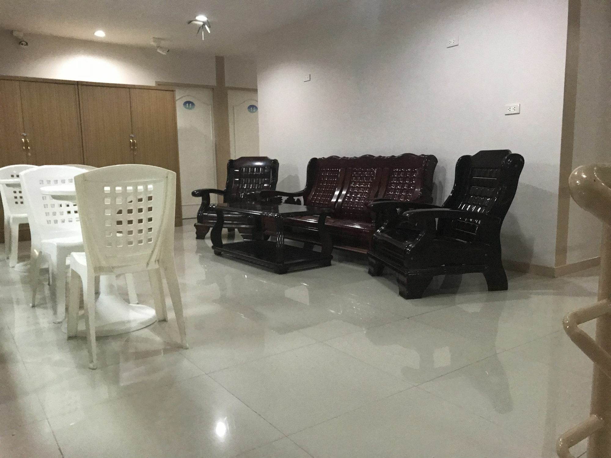 B Place Guesthouse Фи Фи Айлънд Екстериор снимка
