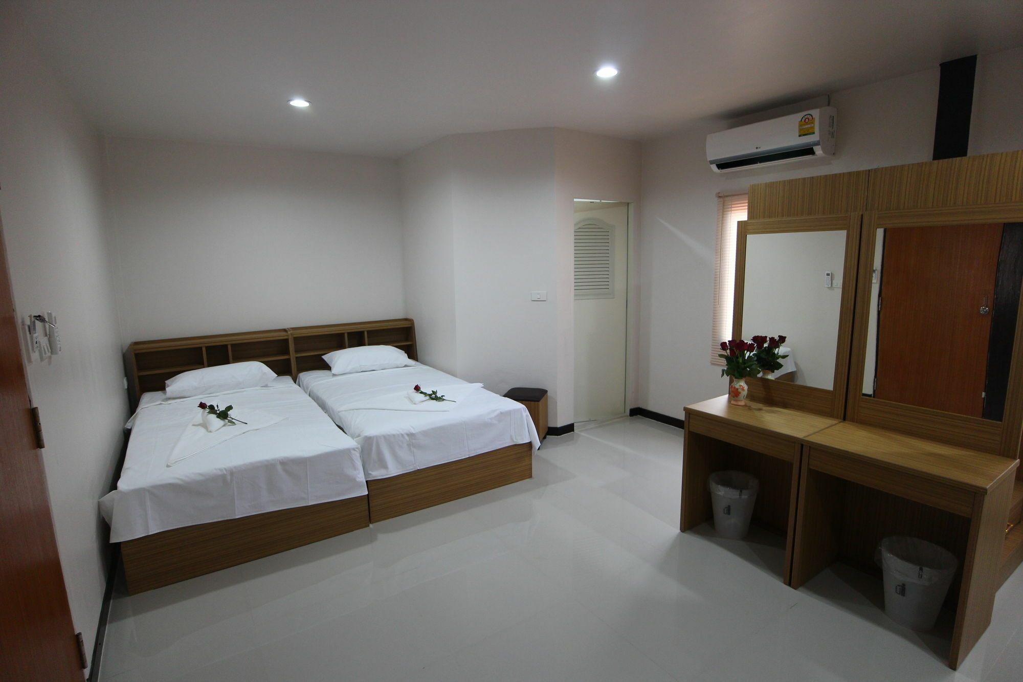 B Place Guesthouse Фи Фи Айлънд Екстериор снимка