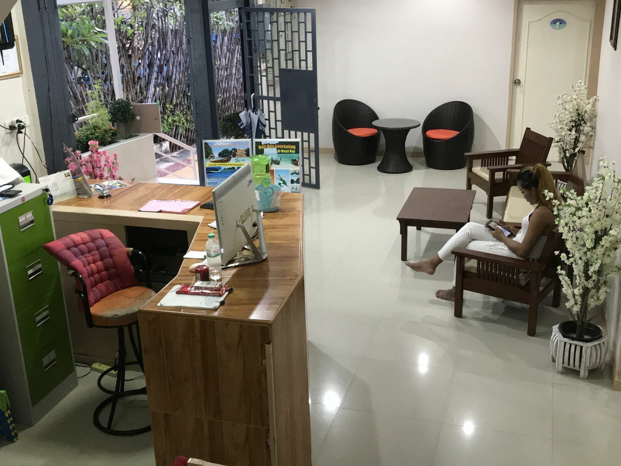 B Place Guesthouse Фи Фи Айлънд Екстериор снимка