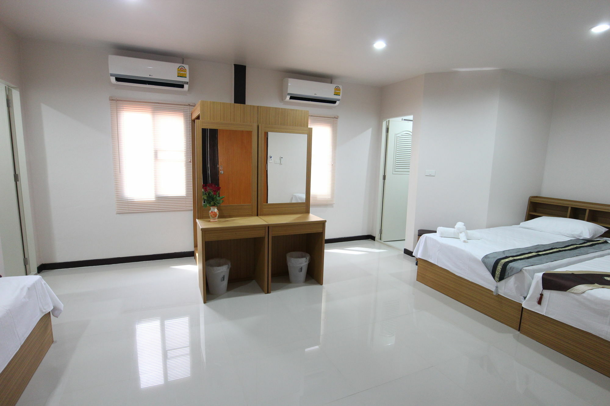 B Place Guesthouse Фи Фи Айлънд Екстериор снимка